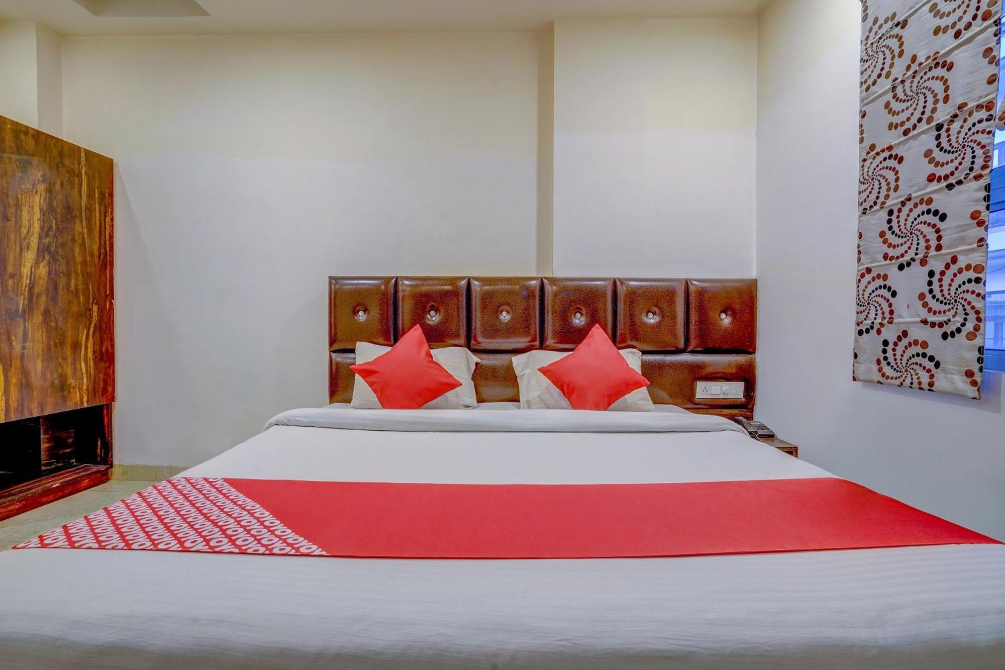 FabExpress Travellers Inn Lucknow Extérieur photo